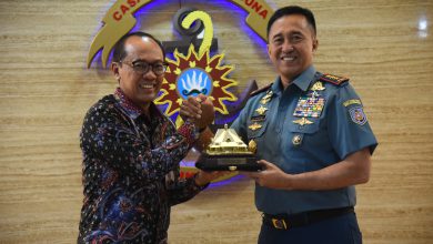 Photo of Perkuat Sinergitas, Komandan Kodiklatal Terima Kunjungan Kepala Perwakilan BI Jatim