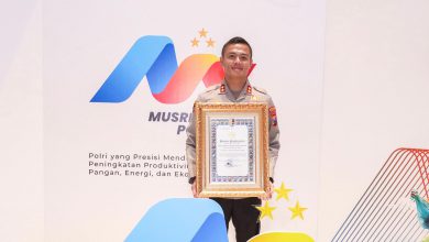 Photo of Polres Gresik Raih Penghargaan Pelayanan Prima dalam Musrenbang Polri, Bukti Komitmen Layani Masyarakat