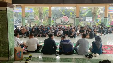 Photo of Gandeng BNN Gresik, Pemdes Hulaan Sosialiasi Bahaya Narkoba melalui Hulaan Fun Run 2025
