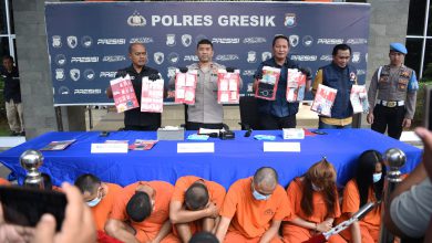 Photo of Polres Gresik Tangkap Sembilan Tersangka Narkoba, Ratusan Gram Sabu dan 171 Butir Inex Diamankan