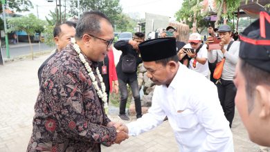 Photo of Sekda Gresik Apresiasi Gerai Sembako Kopdes Merah Putih Desa Dapet Balongpanggang