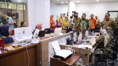 Photo of Catat Nomornya! Kini Lapor ke Pemkab Gresik Bisa Lewat WhatsApp.