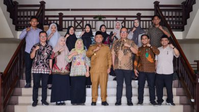 Photo of Bupati Gresik Tegaskan Sekolah Rakyat Harus Jadi Percontohan Daerah Lain