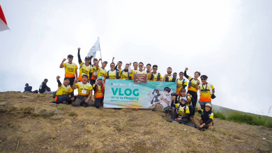 Photo of Petrokimia Gresik Kampanyekan Setahun Memperbaiki Bumi Lewat Akai Plogging Di Gunung Penanggungan